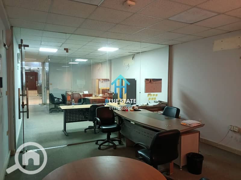 11 01118063666 (10). png