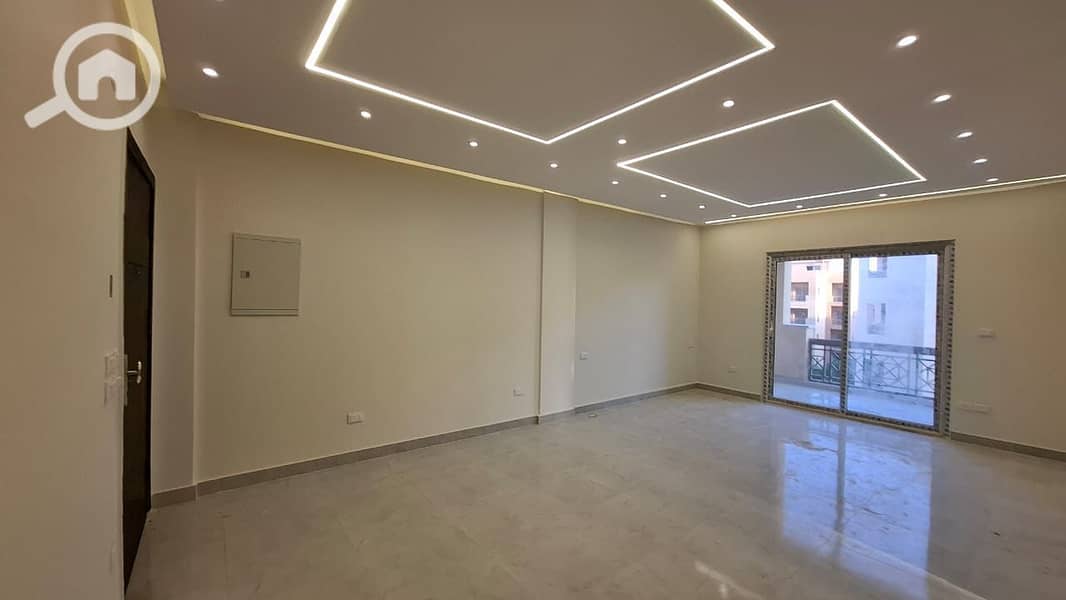 4 WhatsApp Image 2026-01-06 at 00.37. 31 (3). jpeg