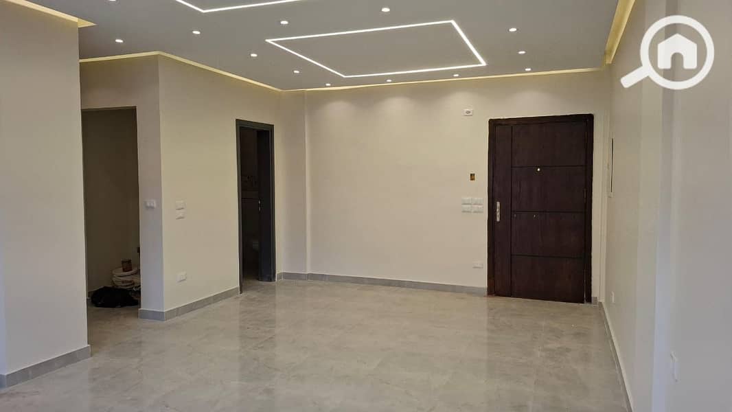 8 WhatsApp Image 2026-01-06 at 00.37. 32 (3). jpeg