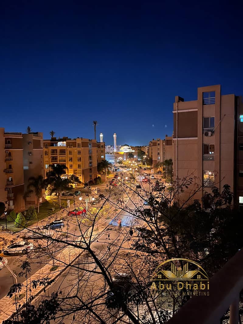 2 58e4c772-415e-4bf7-b9ca-ae27208ecce6. jpg