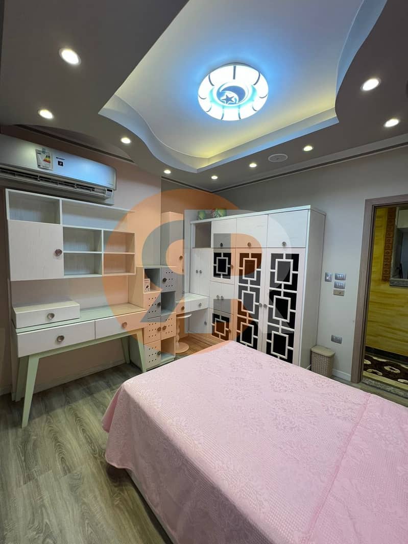 4 4fd9c64f-c61f-404f-b901-f6419a7d5239. jpg