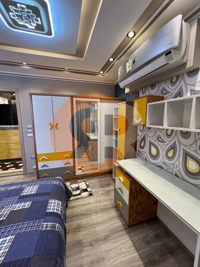 15 b3d581a2-3888-40a5-bbf6-421996121b78. jpg