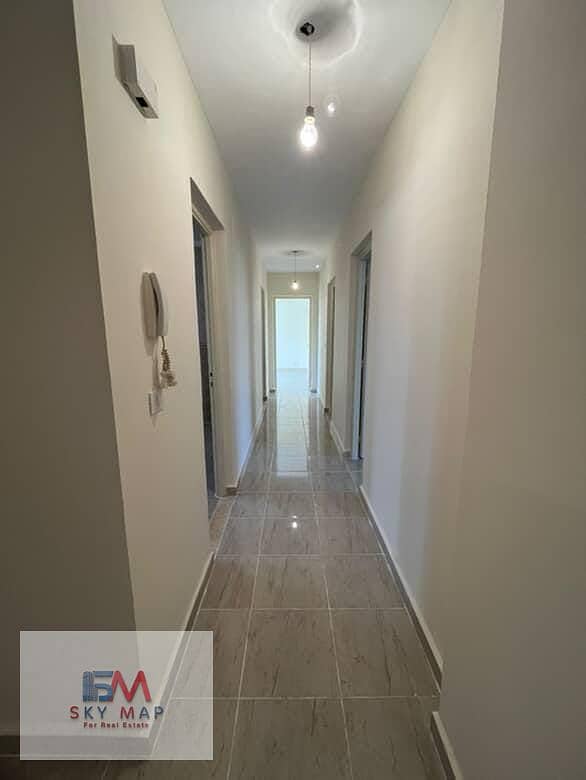 9 9672188a-f0fc-4497-ad62-5bcefcdda540. jpeg