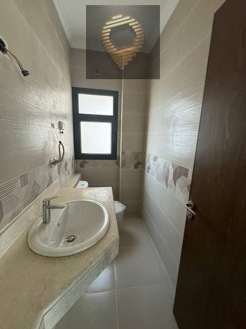 14 WhatsApp Image 2025-02-19 at 15.43. 37_2f66a879. jpg