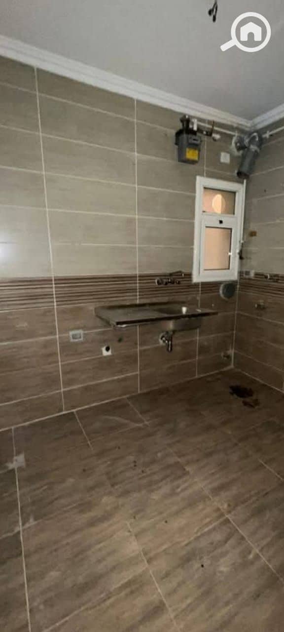 7 d87f29fa-8723-494f-9719-34dc3dc4d511. jpeg