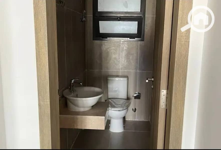 6 fed65828-d9d1-4c00-9b71-4dcb28176249. jpg