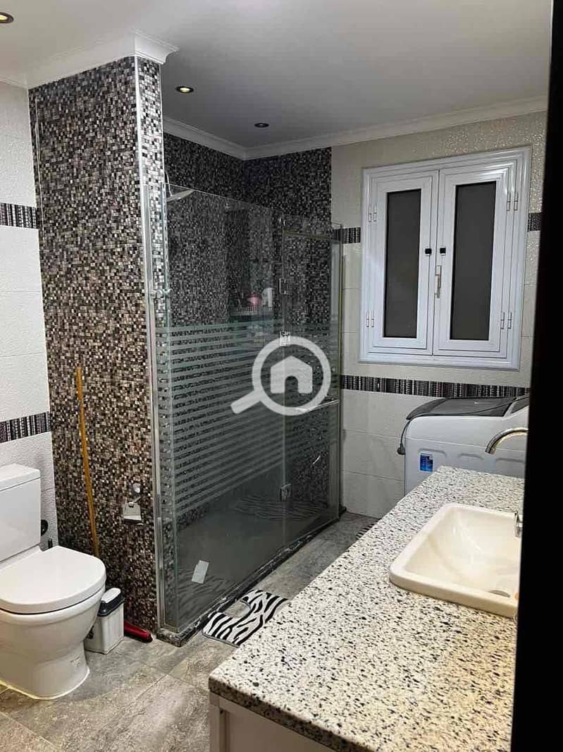 4 abbeb919-e7a9-427d-a940-c052956d6b4f. jpg