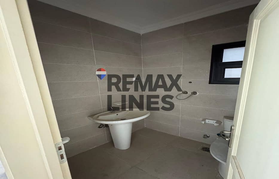 4 WhatsApp Image 2026-01-07 at 09.19. 06. jpeg