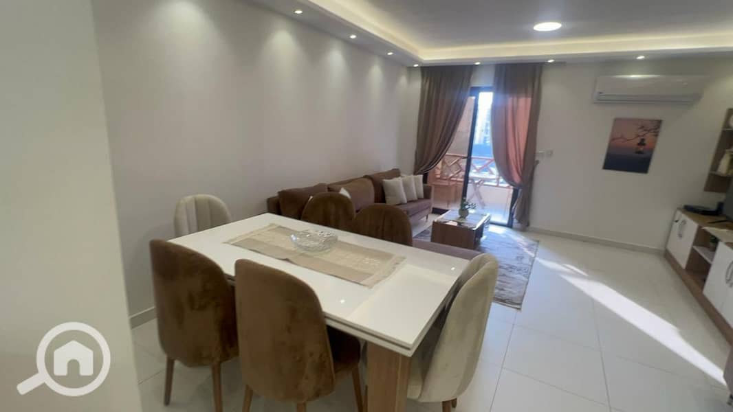 2 d075d726-c310-4329-a111-7d02d4987bd9. jpeg