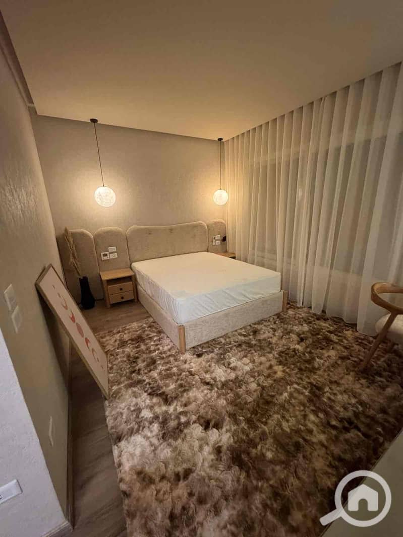 9 0ff302eb-8fd0-4e27-94ed-5619efe09f6e. jpg