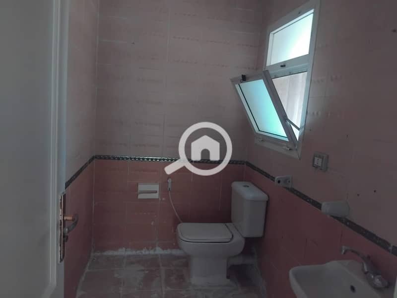 4 8e79b28a-156d-4591-bf18-0bba0b56e8eb. jpeg