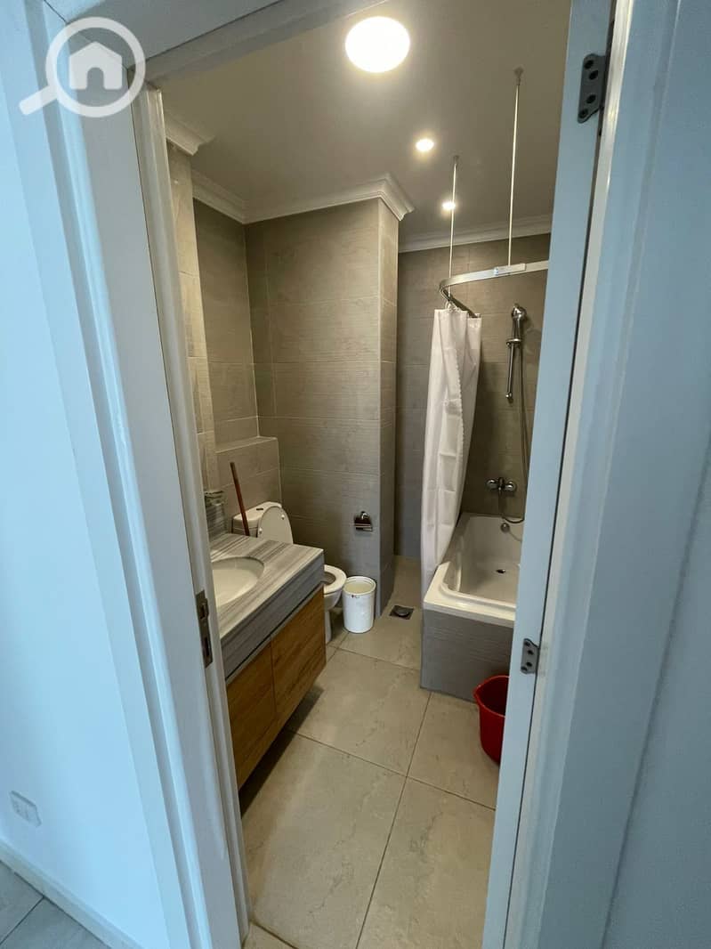 5 3513e501-84e7-4ae8-82e4-992e0b8a2202. jpeg