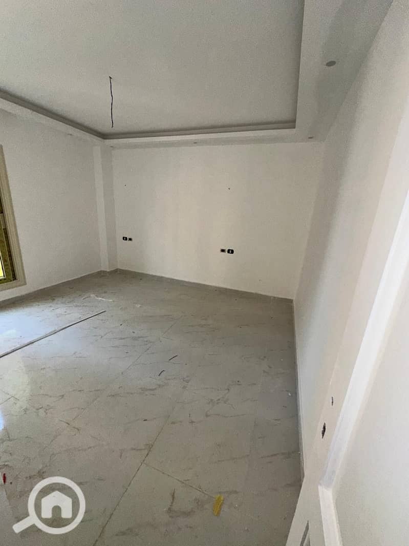 3 047c0b5c-0ade-460a-bd46-6cf653a558ea. jpeg