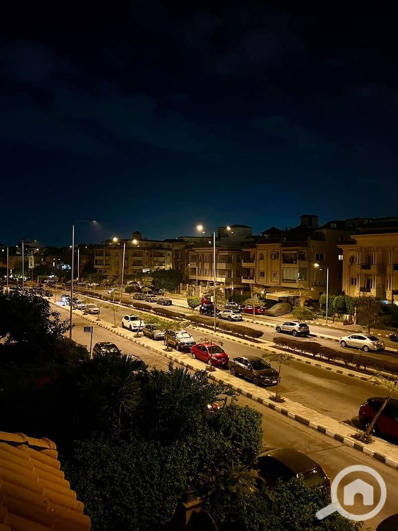 5 6e119c0d-574b-4bc7-8ca7-0760e3fbc4c8. jpeg