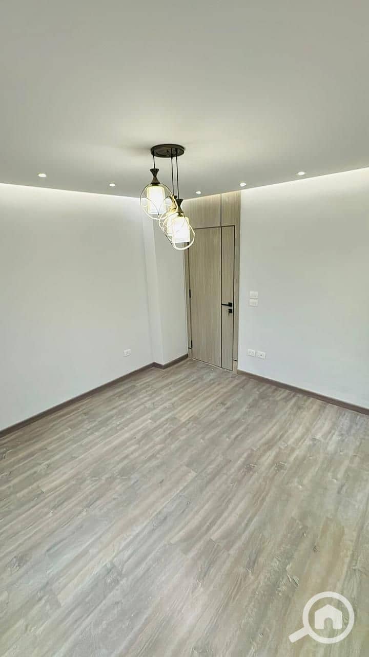 9 9b3d8c16-243d-4d9c-a5eb-dd7d7cfeefb7. jpg