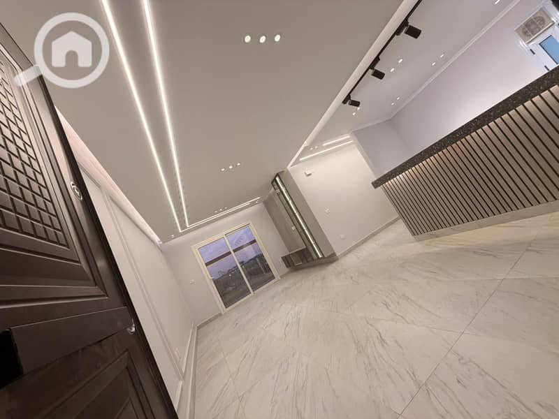 12 a3fbb2ce-aa45-486d-8665-3fc5de7000c0. jpg