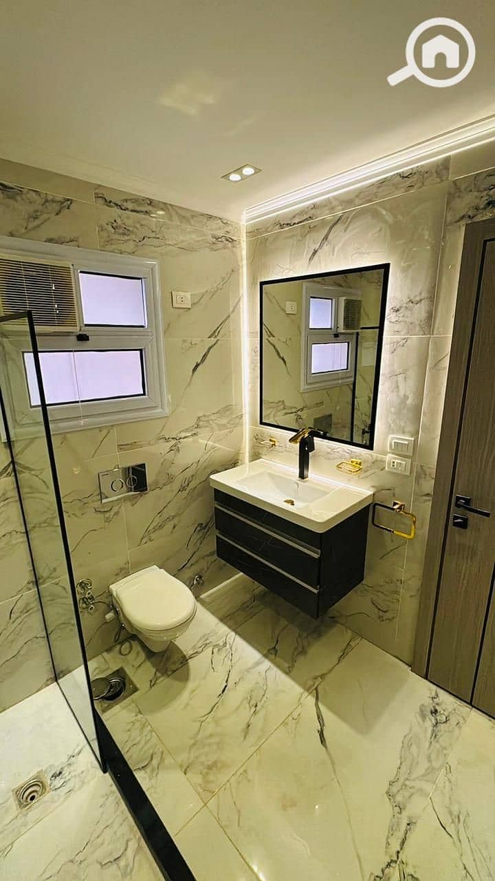 16 f298f1b0-9a37-4dbe-bed9-c44c5a75751f. jpg