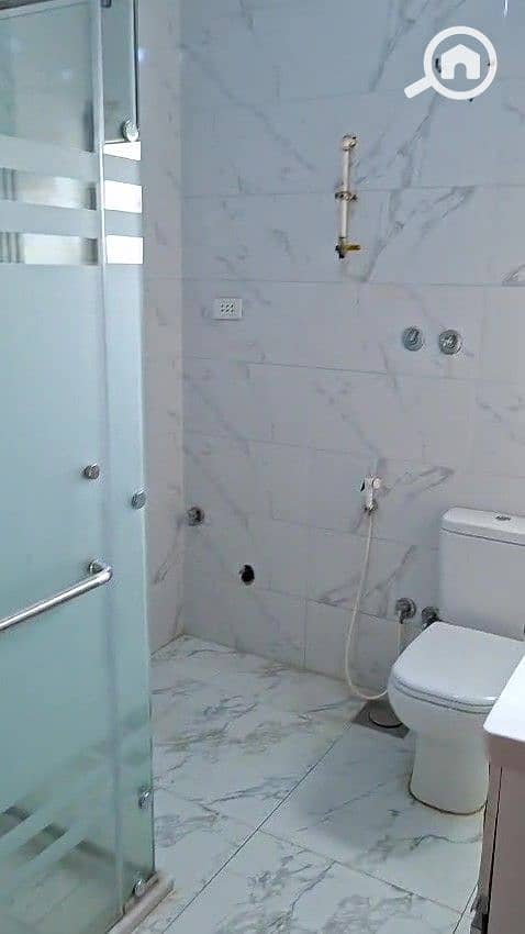 11 WhatsApp Video 2026-01-06 at 5.05. 27 PM - frame at 1m57s. jpg