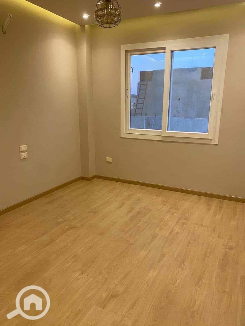 12 c140c569-d243-4969-ae81-cdeba5ef09e8. jpg