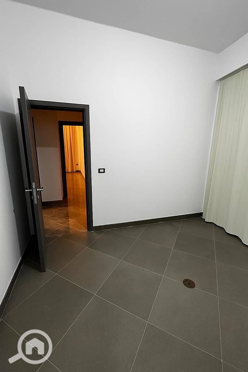 7 8e75c8f6-0fd1-423a-8e35-931d0390793b. jpeg