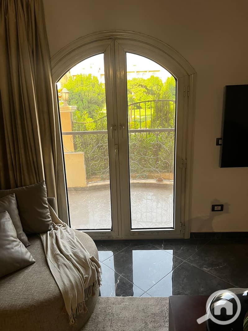 10 1d7664ec-c512-4f5b-80ac-a06cf8acd679. jpeg