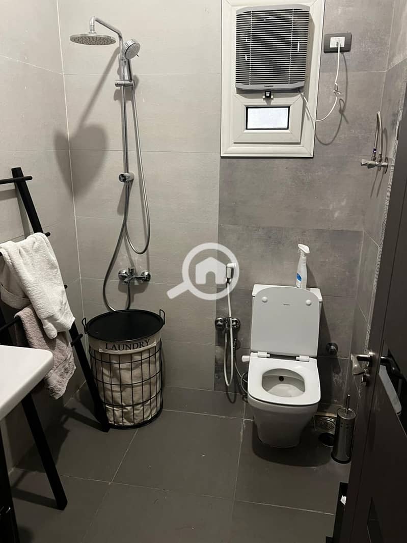 15 420936aa-b844-44d8-b689-37854aff3fdc. jpeg