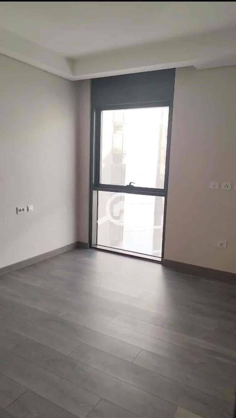 10 479657df-254f-4cbb-965e-0a3f52f9f21d. jpg