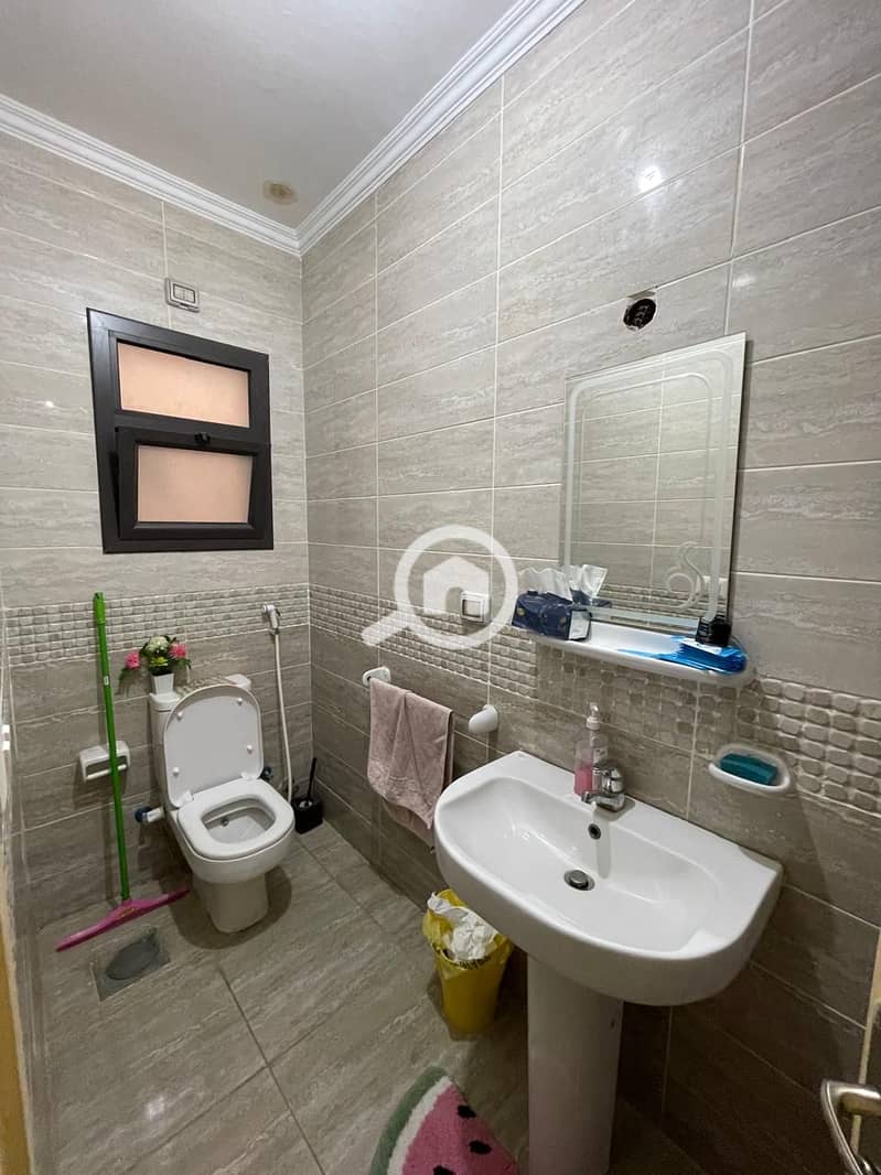 2 e23eef1e-96fe-4a97-9cb7-9342545bdf0c. jpg