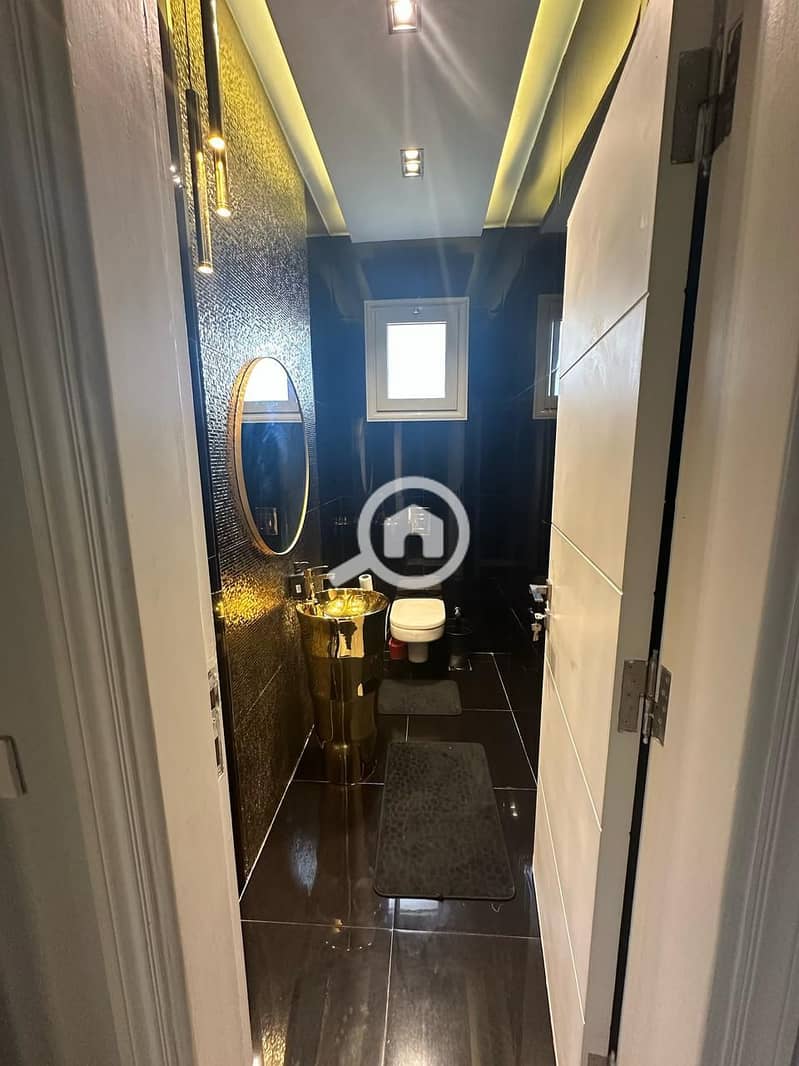 11 53678c92-3dae-4d2d-9eda-ed332637a843. jpeg