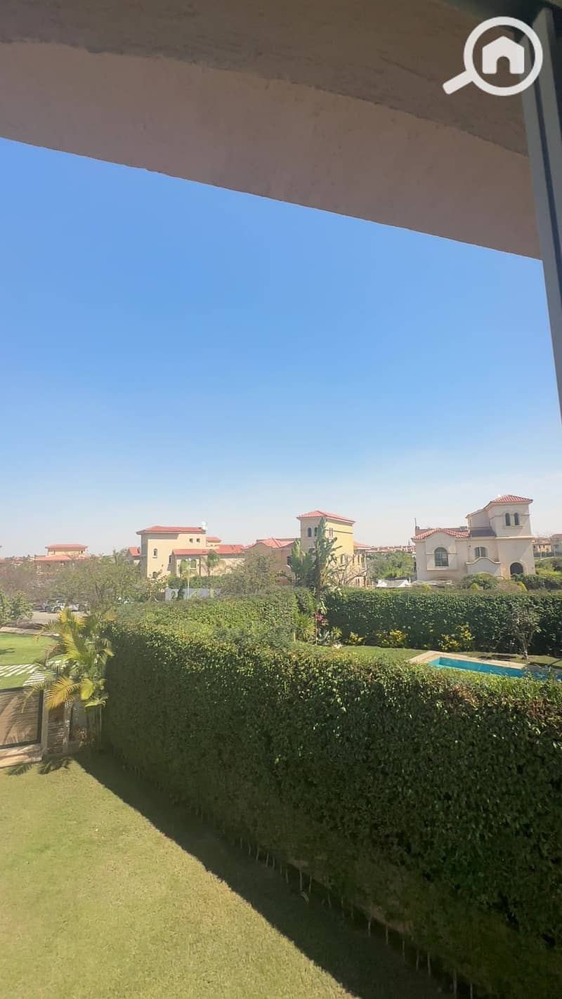 35 e5f64f73-6c84-49c5-ab92-421bdf0ceee6. jpeg