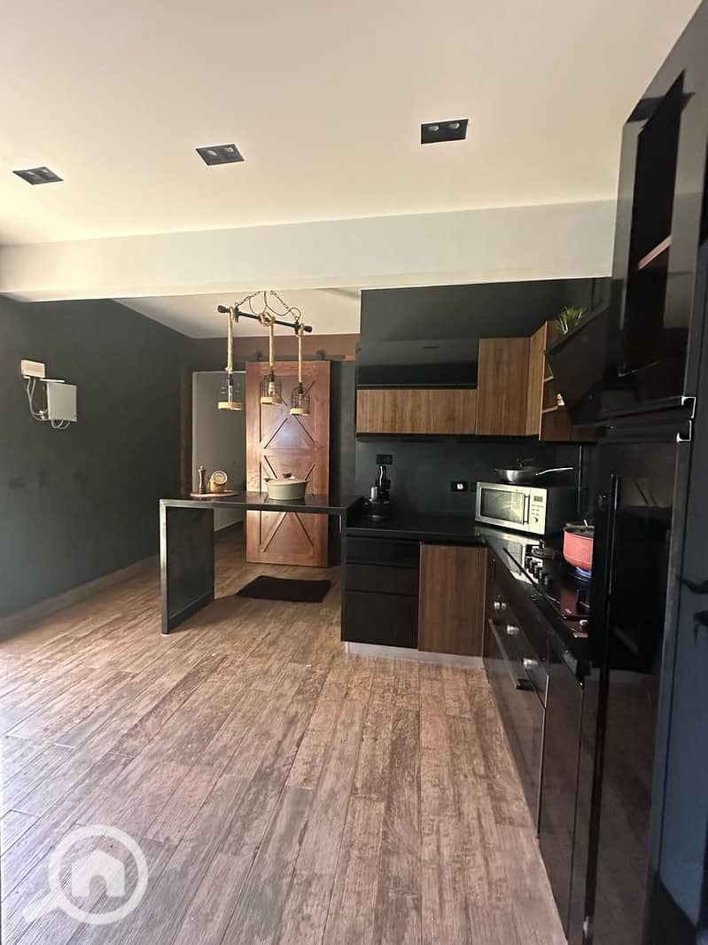 39 f780211f-3944-4fb2-9b84-39ed74a23054. jpeg