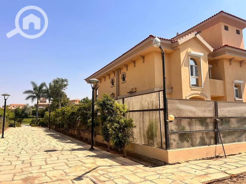 2 adc425cd-7119-4603-832b-b12cee821143. jpg