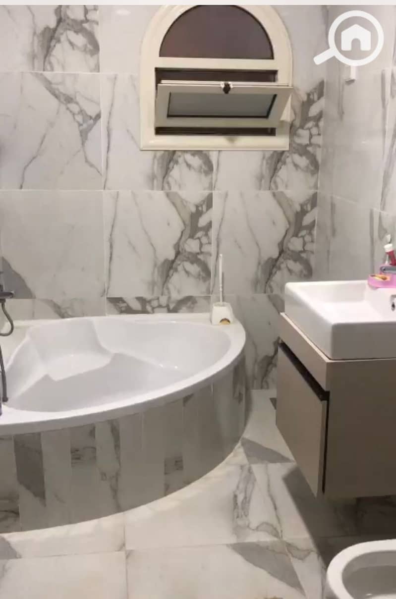 6 9ed9bb86-1a82-46db-9250-548c91694bd4. jpeg