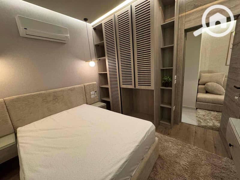 4 3e7fe8bb-cdbb-449e-87dc-b4e376210407. jpg