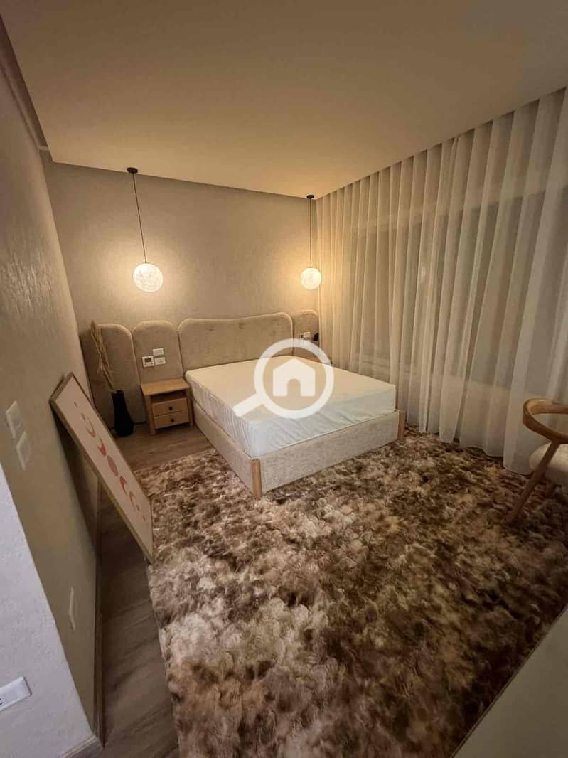 8 0ff302eb-8fd0-4e27-94ed-5619efe09f6e. jpg