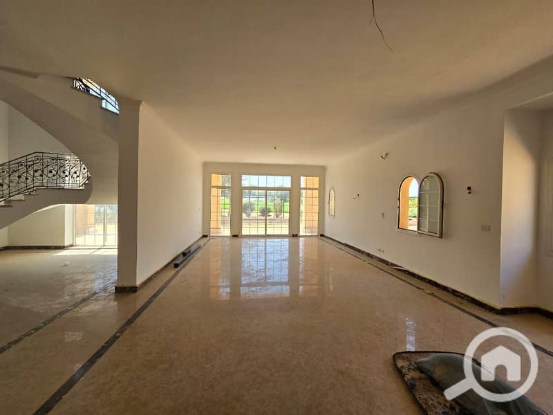 8 258ed8ce-c5cc-4667-a5d7-1e37025700da. jpg