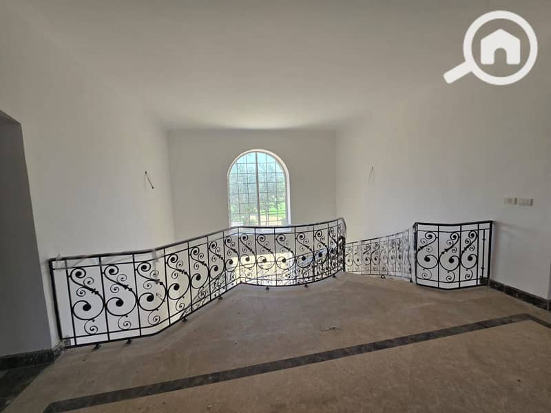 14 cccf3ed9-ee35-402f-a228-b84bcb009e44. jpg