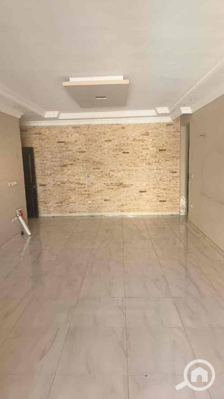 2 f7f6d1d2-81d1-49ea-93bf-58be379369f6. jpg