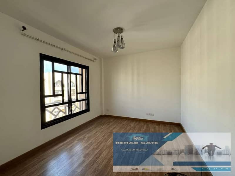 8 3 - Copy (2). jpeg