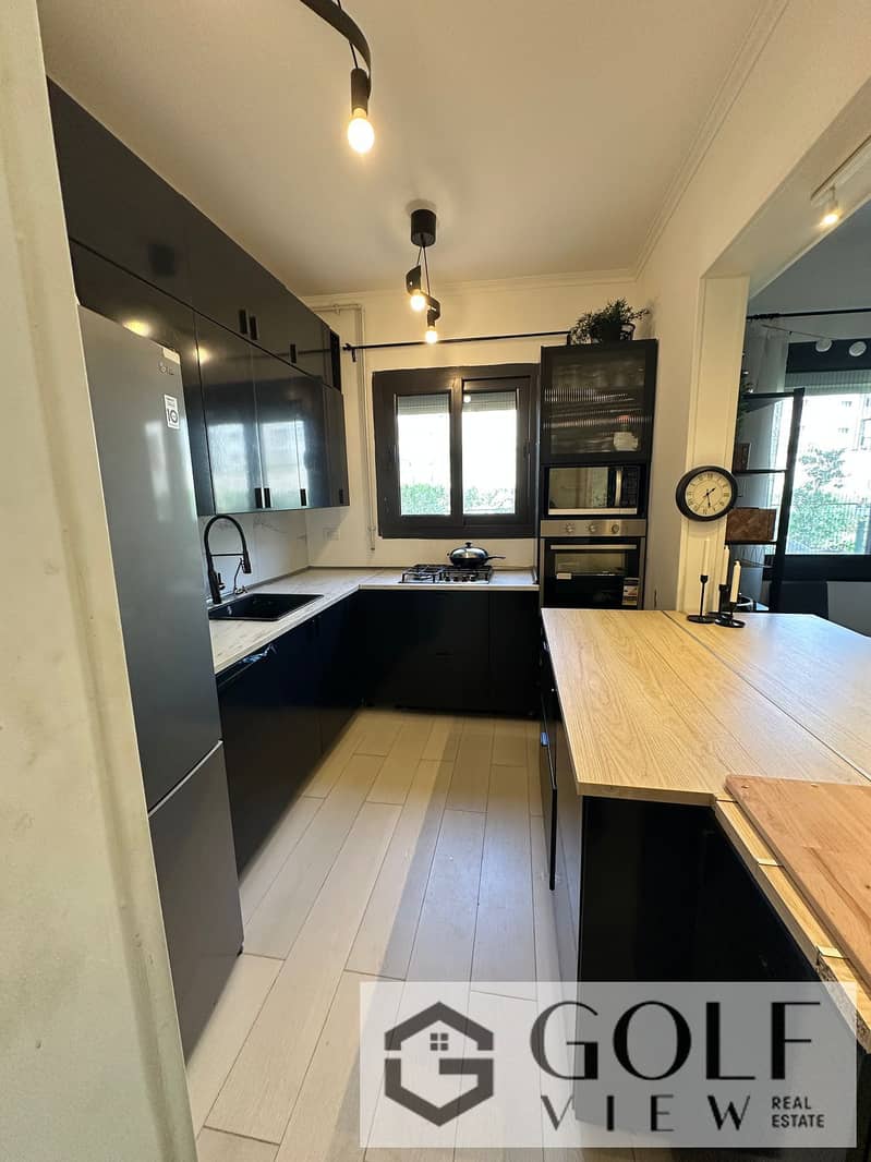 15 bac24be5-2b27-48b5-837e-d690a4e821ce. jpg