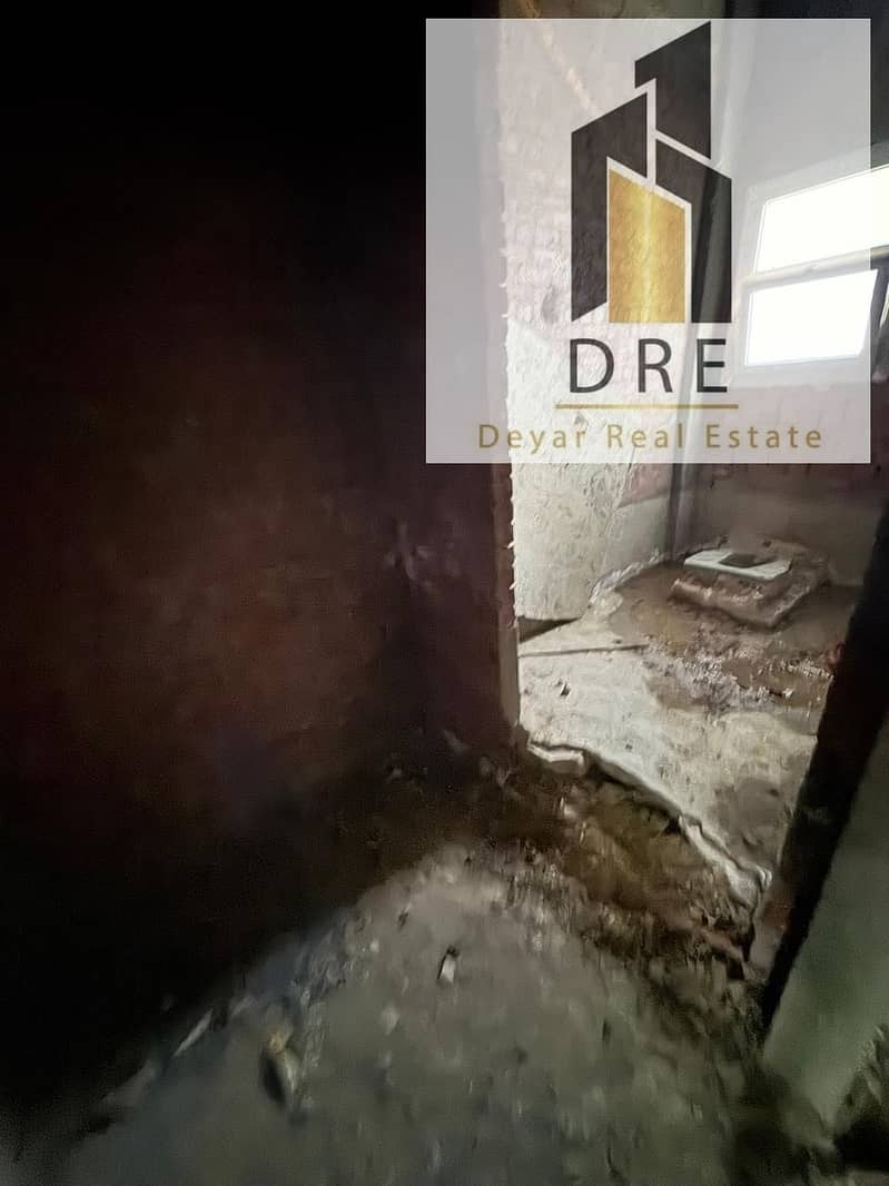 12 a3554f10-a7c3-4534-844a-73782e60cced. jpg