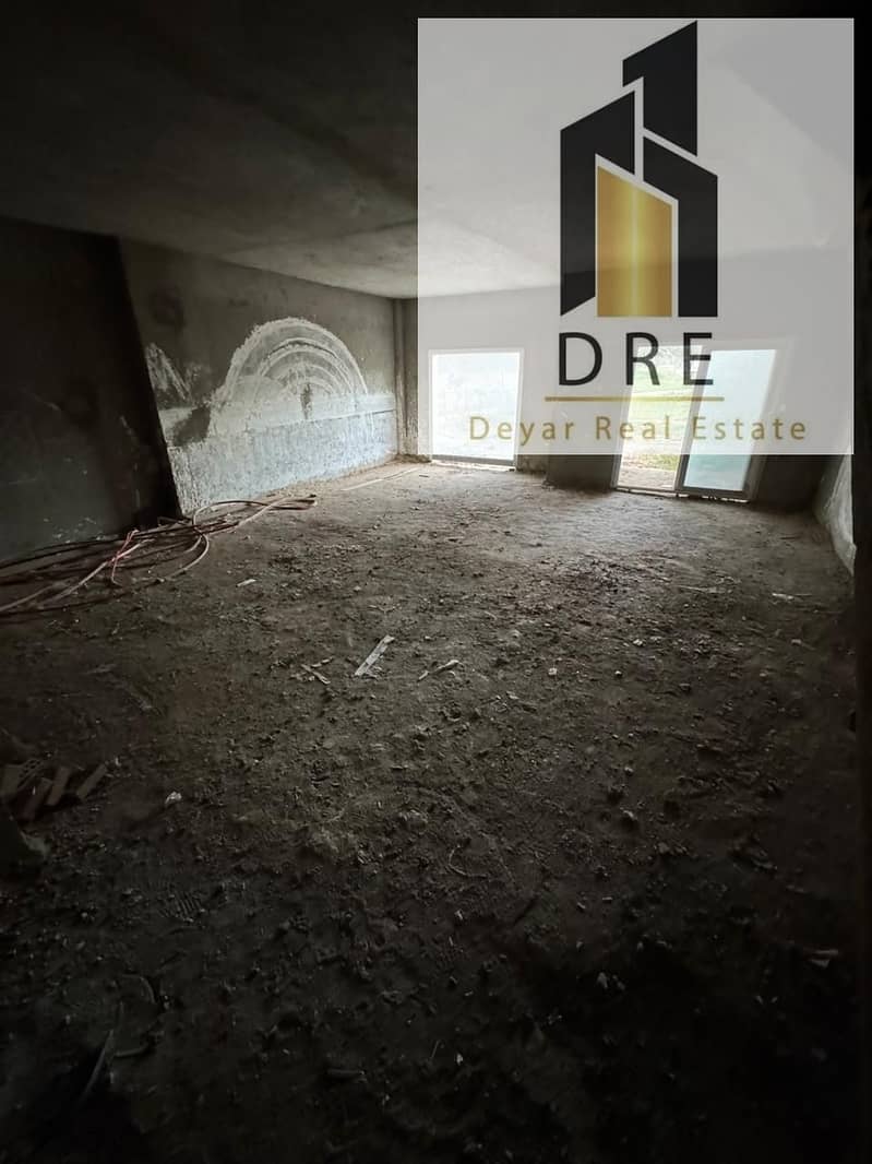 16 f915e1d7-32a1-4b39-97e2-1af70af648bc. jpg