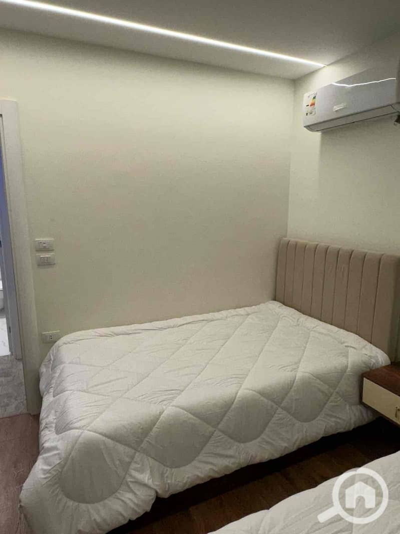 5 f61125ad-0c48-4f8c-a46f-0303b8b11625. jpg