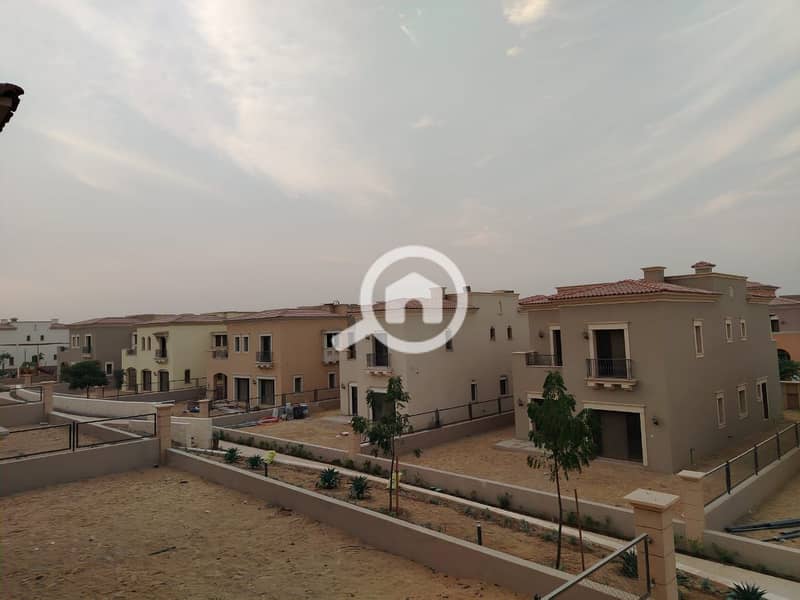 4 a626ea43-b122-49e7-9f64-82265c10e533. jpg