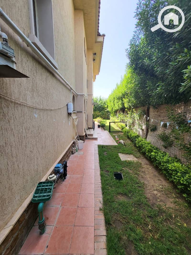 10 232eb071-1fb7-469a-8daa-1476d3e8185c. jpg