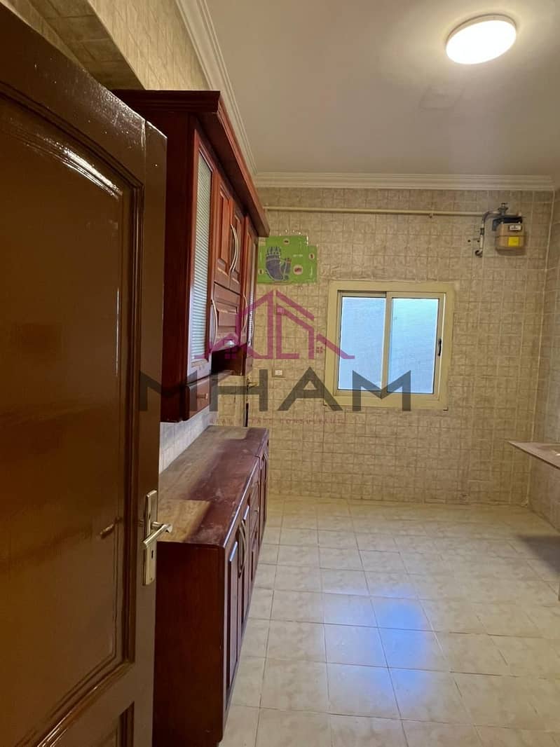 2 photo_5976499859596446551_y. jpg