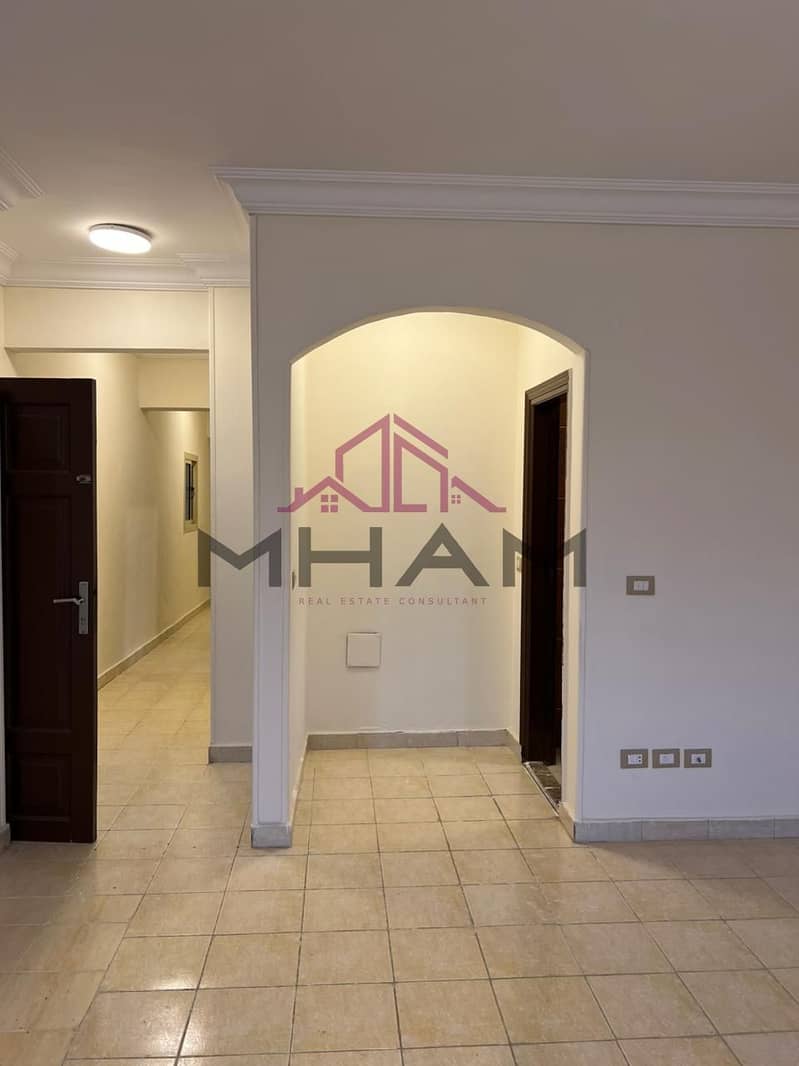 8 photo_5976499859596446558_y. jpg