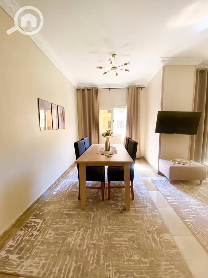 3 0687d034-1f27-4a8b-bb2f-81a137a0de35. jpg