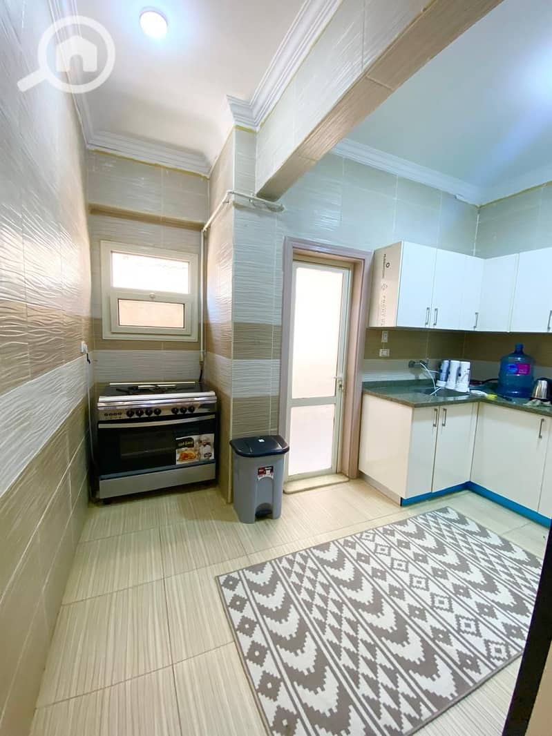 6 503439bb-2983-4abb-97f0-06e10a170891. jpg