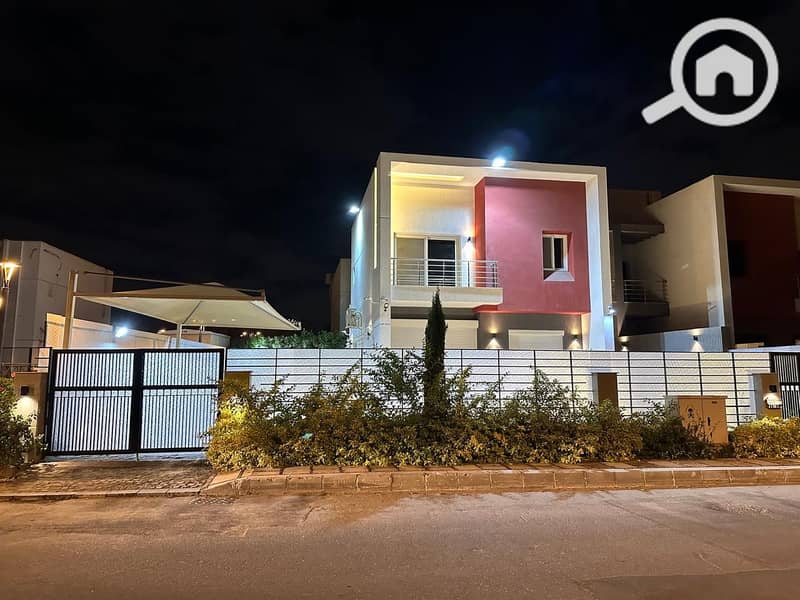 2 002b39bd-fd3c-4ec7-8941-eb625d58edcb. jpg